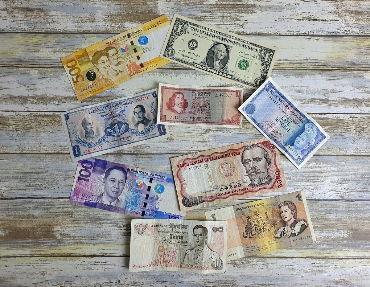 Different foreign currencies and banknotes