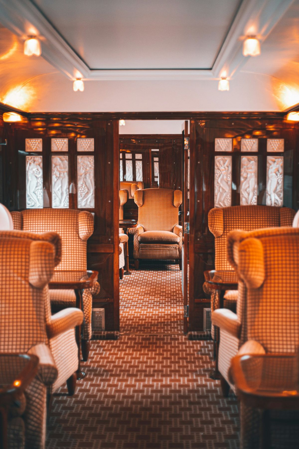 Art deco dining carriage interior of a classic luxury train