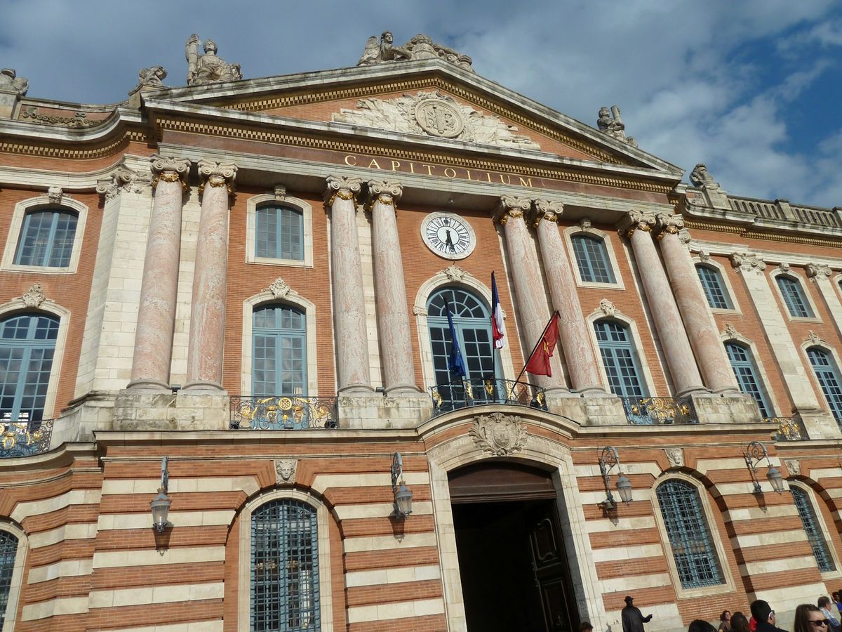 Toulouse Capitole ornate neoclassical building facade