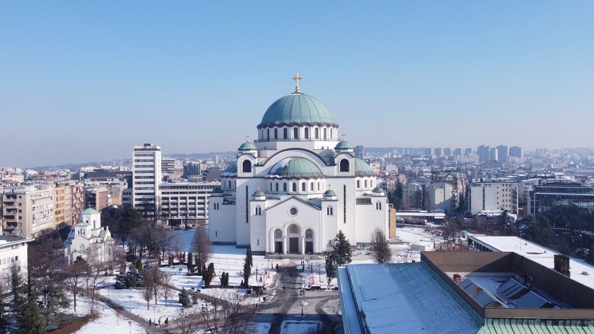 Temple of Saint Sava Belgrade white building with green dome